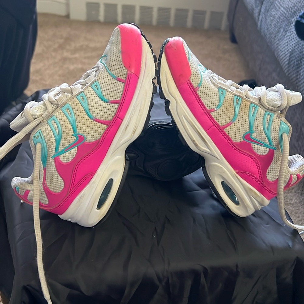 Girls Nike’s